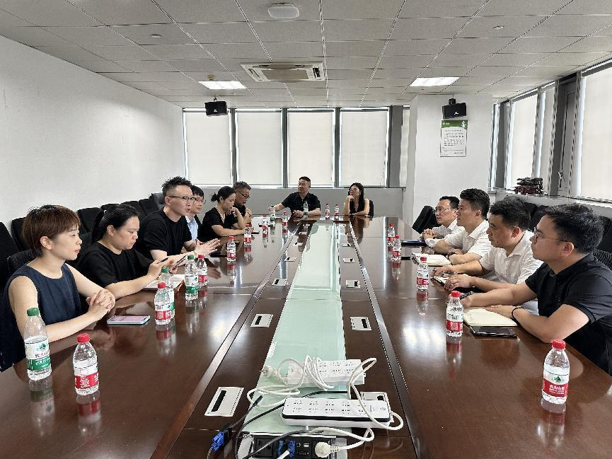 参观进建拓视野，经验互换促成长——钱江商城赴荆门大厦501城市广场互换进建