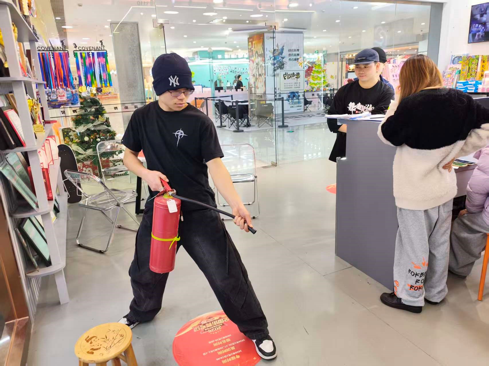 水晶城发展消防技术培训，筑牢安全防护网