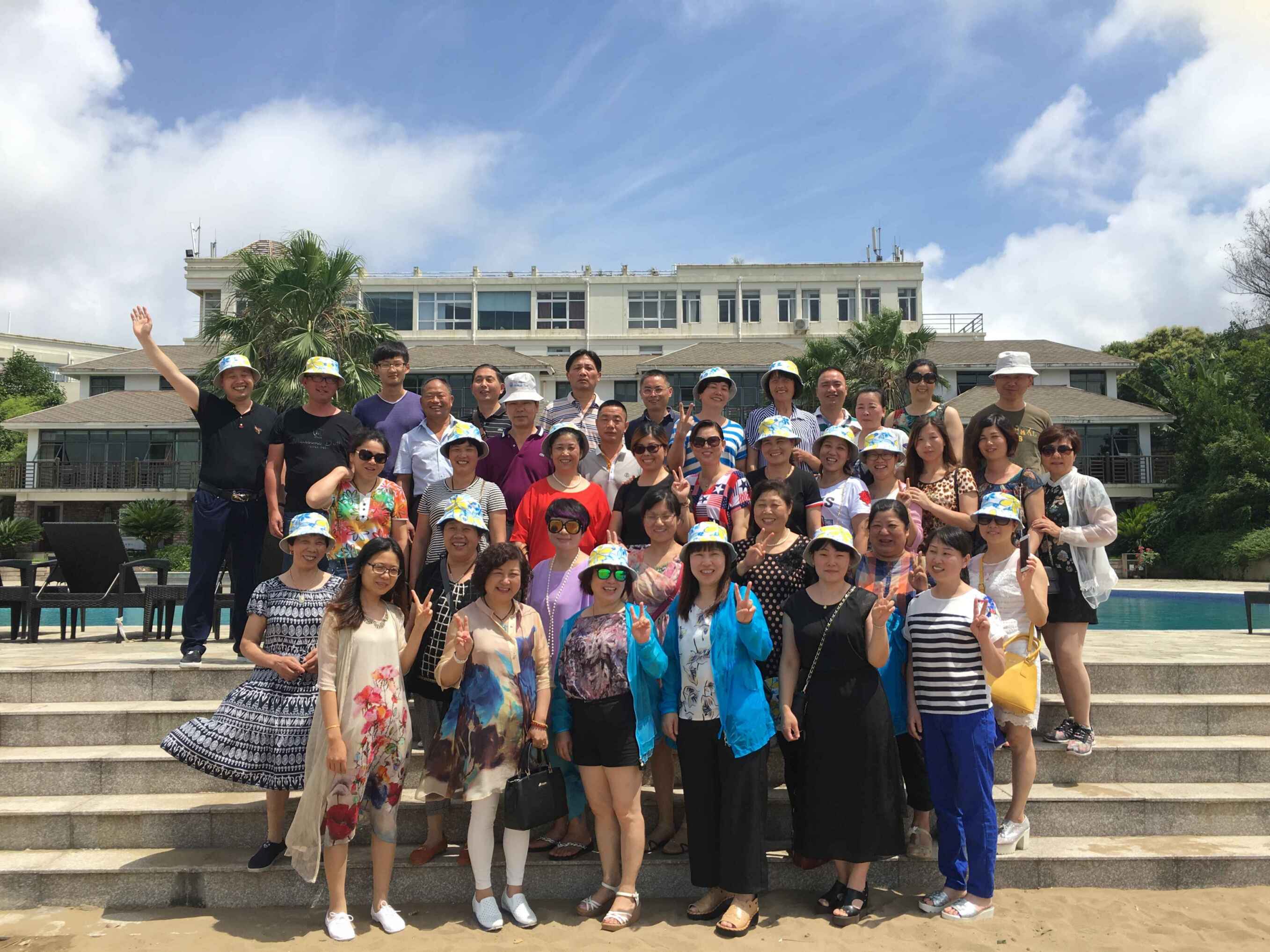 mg冰球突破市场2016年商户游览圆满画上句号