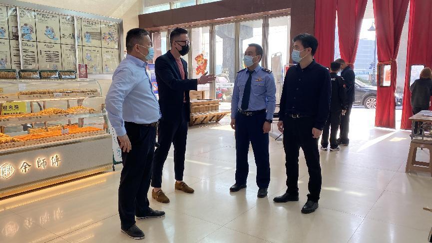 荆门市专业市场督查组到商城查抄防疫工作