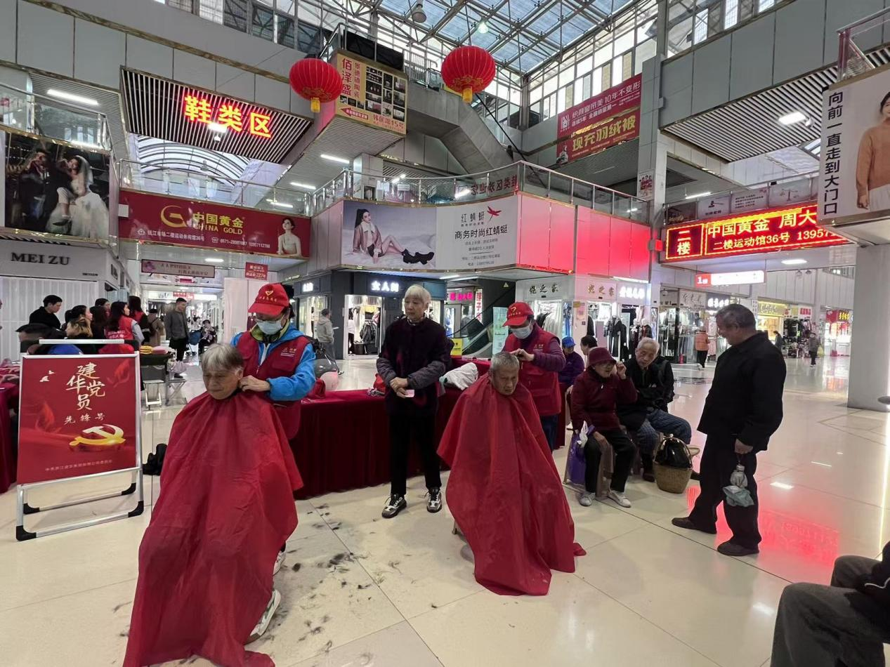 公益不打烊，情暖每月时光