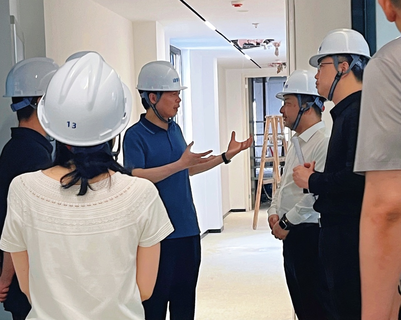 岳阳市委常委、常务副市长李命山莅临355创意社区调研领导