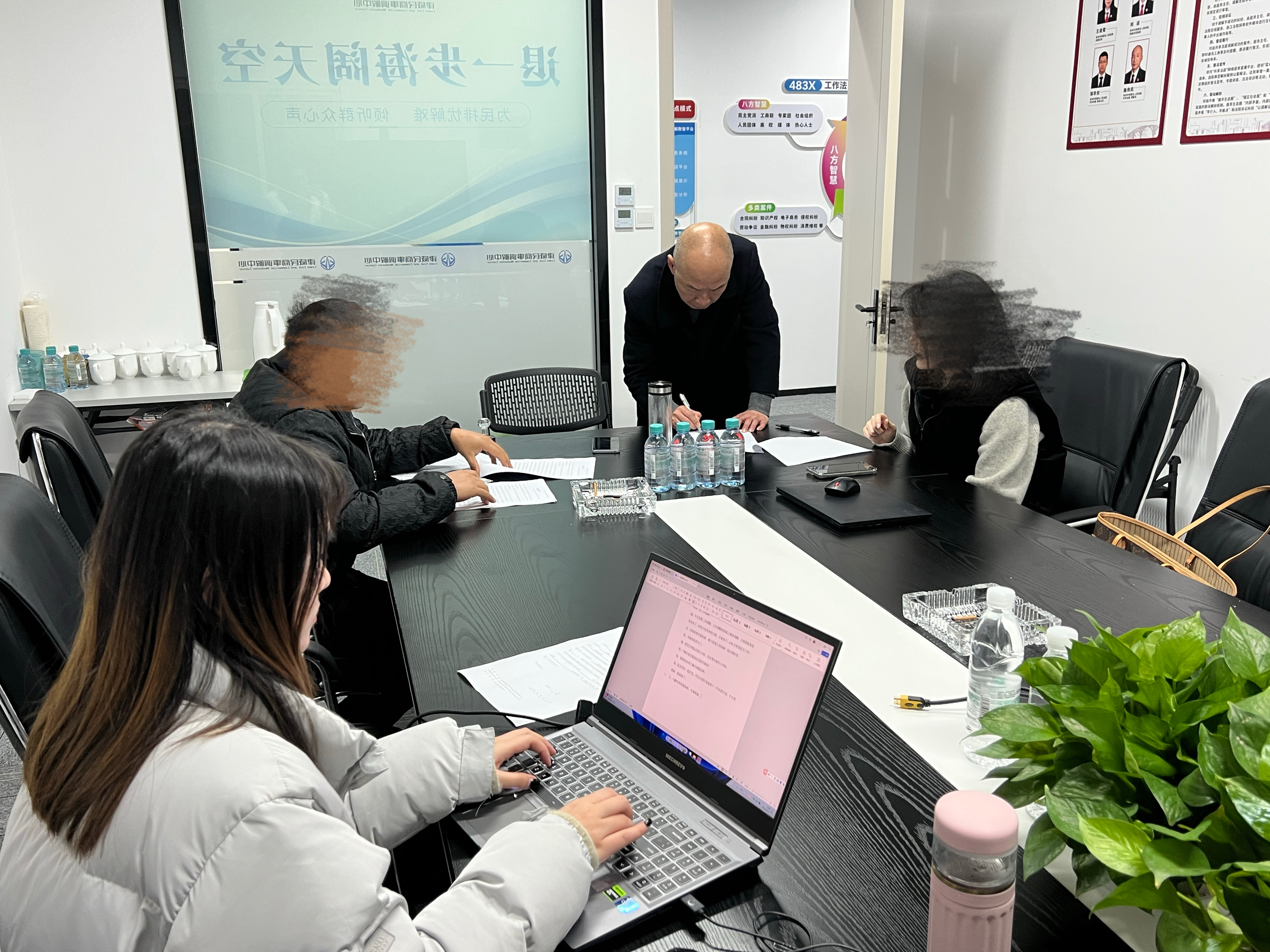 佳节将至不懈怠，高效解纷迎新春