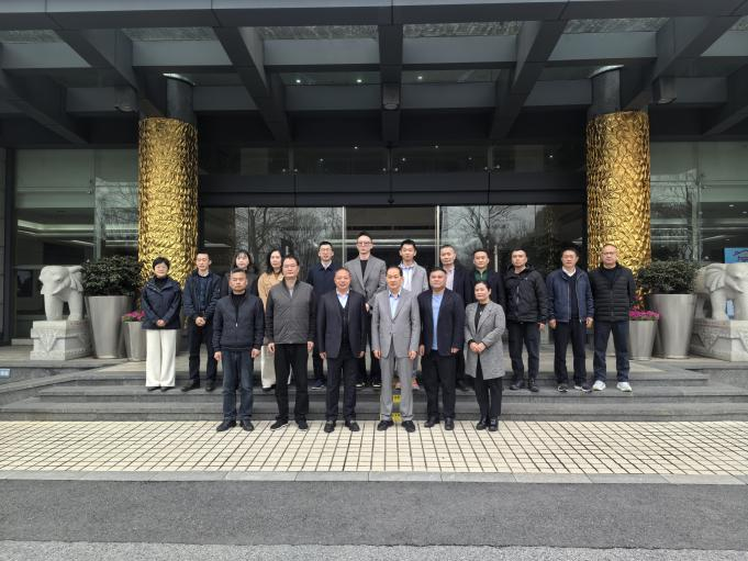 学以共进，习以至远——mg冰球突破集团赴中宙控股集团进行参观互换进建