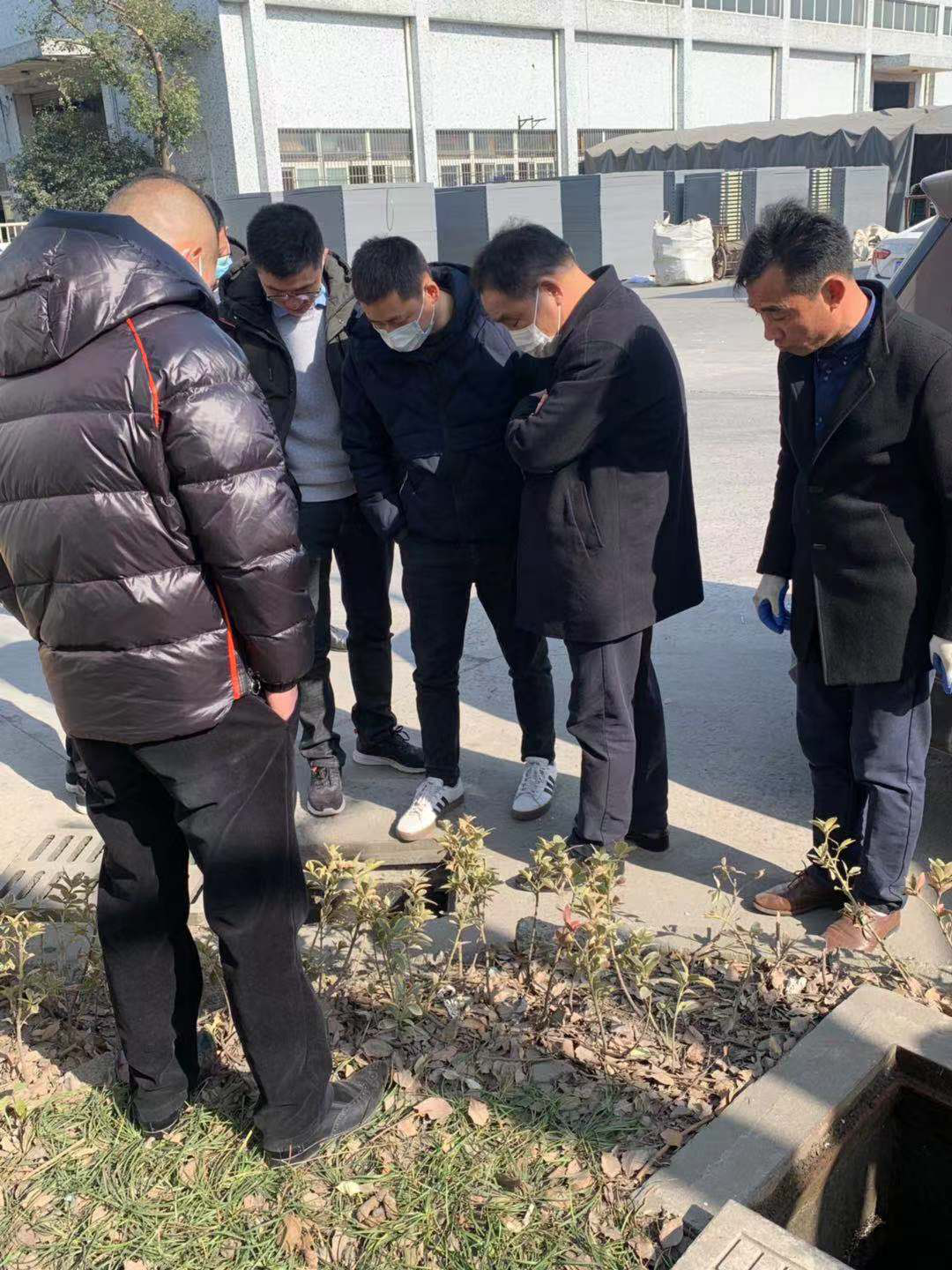 余杭区塘栖镇环境水务局辅导  实地勘测“雨污管网分流”刷新工程